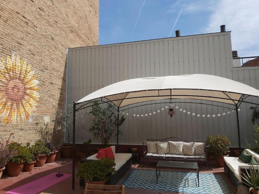 Small Room In Sants With Huge Terrace Barcellona Esterno foto